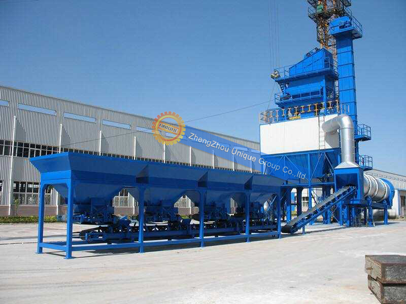 Working progress of asphalt mixing plant