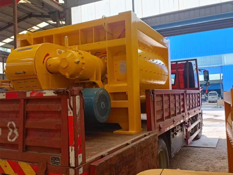 Delivery of the SICOMA concrete mixer